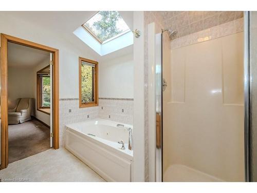 43 Mont Street, Guelph, ON - Indoor Photo Showing Bathroom