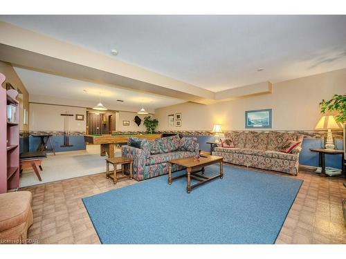 43 Mont Street, Guelph, ON - Indoor Photo Showing Living Room