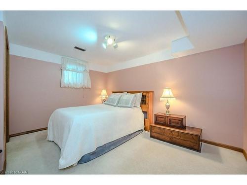 43 Mont Street, Guelph, ON - Indoor Photo Showing Bedroom