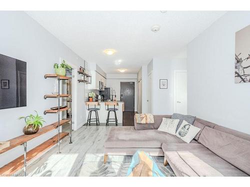 801-53 Arthur Street S, Guelph, ON - Indoor Photo Showing Living Room