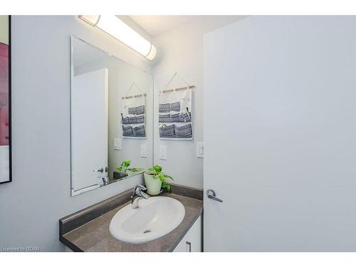 801-53 Arthur Street S, Guelph, ON - Indoor Photo Showing Bathroom