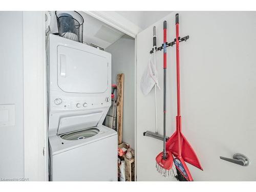 801-53 Arthur Street S, Guelph, ON - Indoor Photo Showing Laundry Room