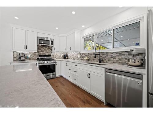 67 Rosewood Avenue, Guelph, ON - Indoor Photo Showing Kitchen With Double Sink With Upgraded Kitchen