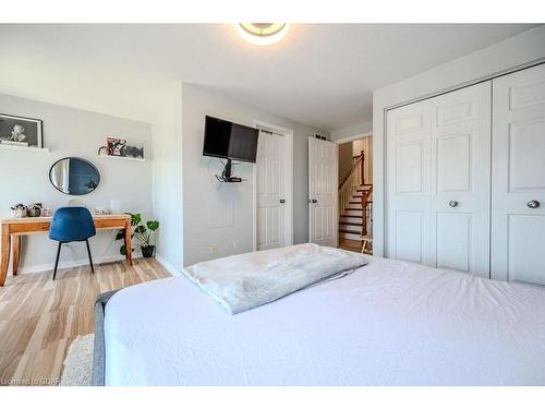 174 Windflower Drive, Kitchener, ON - Indoor Photo Showing Bedroom