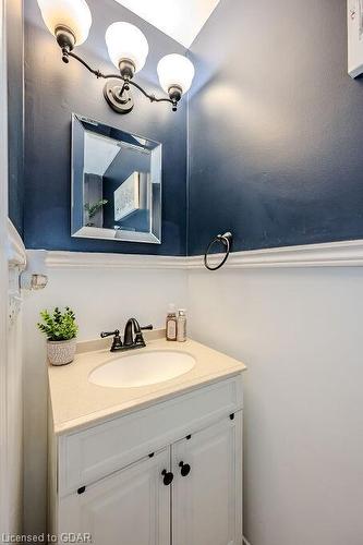 174 Windflower Drive, Kitchener, ON - Indoor Photo Showing Bathroom