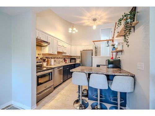 174 Windflower Drive, Kitchener, ON - Indoor Photo Showing Kitchen