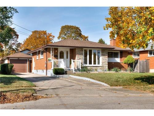 17 Kara Lee Court, Guelph, ON - Outdoor With Facade