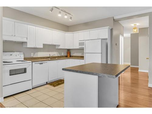 311-60 Wyndham Street S, Guelph, ON - Indoor Photo Showing Kitchen With Double Sink