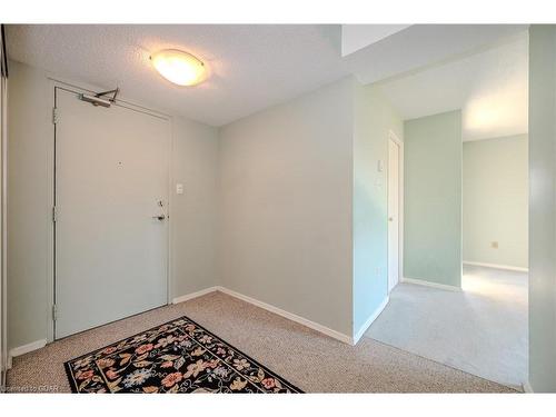 402-93 Westwood Road, Guelph, ON - Indoor Photo Showing Other Room