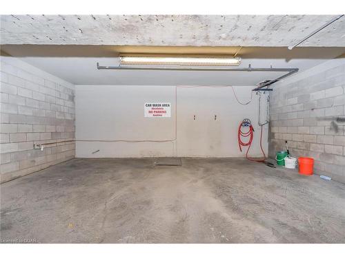 402-93 Westwood Road, Guelph, ON - Indoor Photo Showing Garage