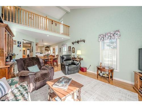 15-60 Ptarmigan Drive, Guelph, ON - Indoor Photo Showing Living Room