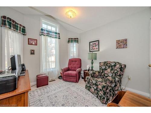 15-60 Ptarmigan Drive, Guelph, ON - Indoor Photo Showing Other Room