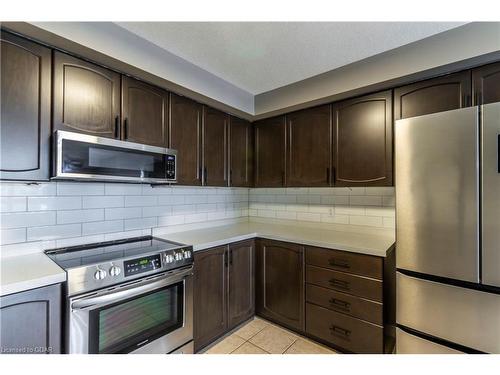 202-904 Paisley Road, Guelph, ON - Indoor Photo Showing Kitchen With Stainless Steel Kitchen