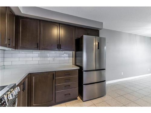 202-904 Paisley Road, Guelph, ON - Indoor Photo Showing Kitchen With Stainless Steel Kitchen