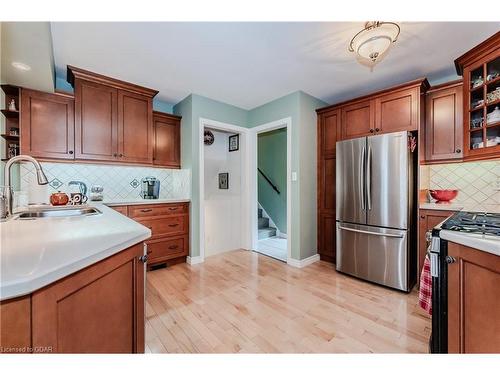 119 Bristol Street, Guelph, ON - Indoor Photo Showing Kitchen