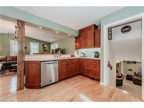 119 Bristol Street, Guelph, ON - Indoor Photo Showing Kitchen