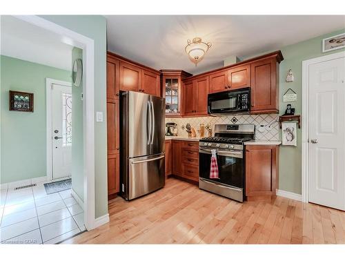 119 Bristol Street, Guelph, ON - Indoor Photo Showing Kitchen