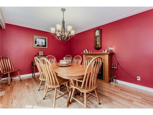 119 Bristol Street, Guelph, ON - Indoor Photo Showing Dining Room