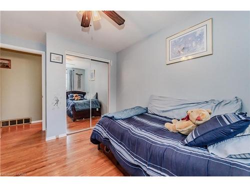 119 Bristol Street, Guelph, ON - Indoor Photo Showing Bedroom