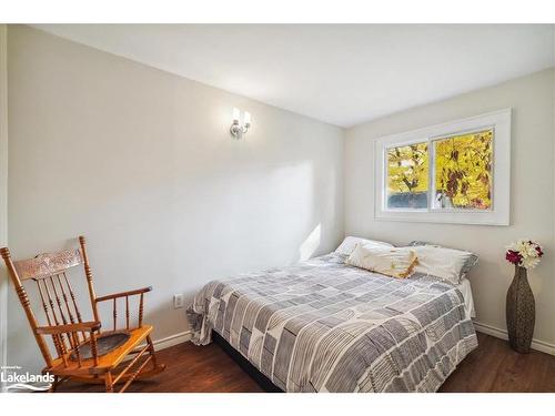 255 Brown Street, Gravenhurst, ON - Indoor Photo Showing Bedroom