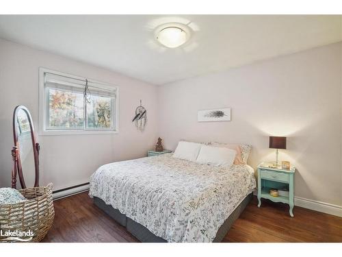 255 Brown Street, Gravenhurst, ON - Indoor Photo Showing Bedroom