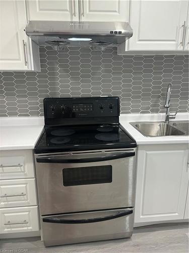 36-B Raspberry Lane, Guelph, ON - Indoor Photo Showing Kitchen