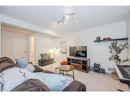 6-426 Grange Road, Guelph, ON - Indoor Photo Showing Living Room