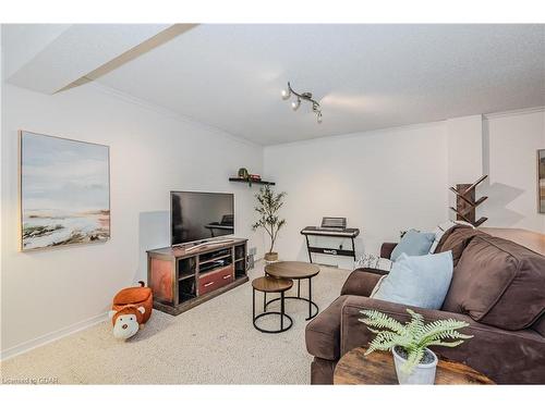 6-426 Grange Road, Guelph, ON - Indoor Photo Showing Living Room