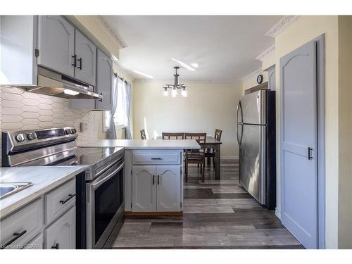 200 Alma Street N, Guelph, ON - Indoor Photo Showing Kitchen