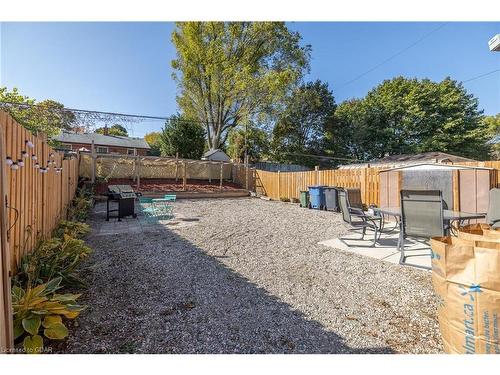 200 Alma Street N, Guelph, ON - Outdoor With Backyard