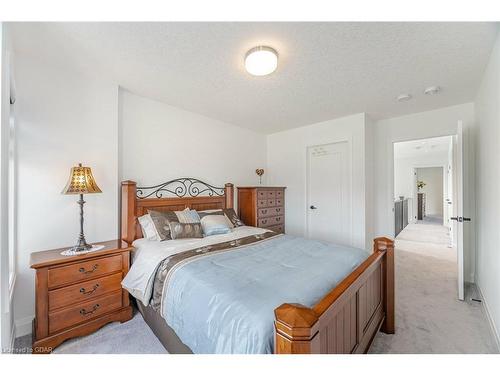 43 Ferris Circle, Guelph, ON - Indoor Photo Showing Bedroom