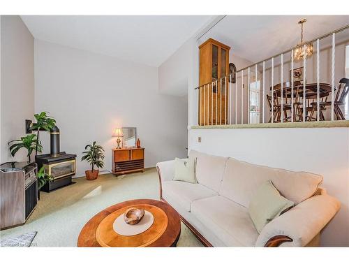 5-2 Worton Avenue, Wellington, ON - Indoor Photo Showing Living Room