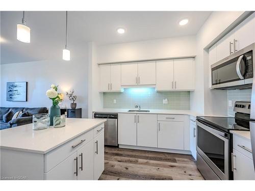 102-399 Queen Street S, Kitchener, ON - Indoor Photo Showing Kitchen With Stainless Steel Kitchen With Upgraded Kitchen