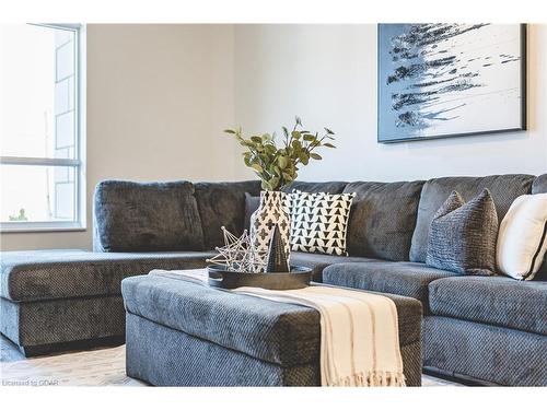 102-399 Queen Street S, Kitchener, ON - Indoor Photo Showing Living Room