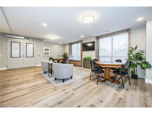 102-399 Queen Street S, Kitchener, ON - Indoor Photo Showing Dining Room