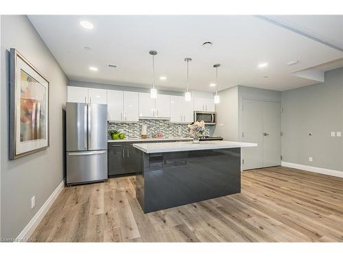 102-399 Queen Street S, Kitchener, ON - Indoor Photo Showing Kitchen With Stainless Steel Kitchen With Upgraded Kitchen