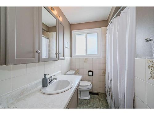 312 Stevenson Street N, Guelph, ON - Indoor Photo Showing Bathroom