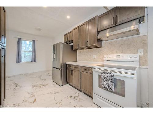 324 Edinburgh Road S, Guelph, ON - Indoor Photo Showing Kitchen