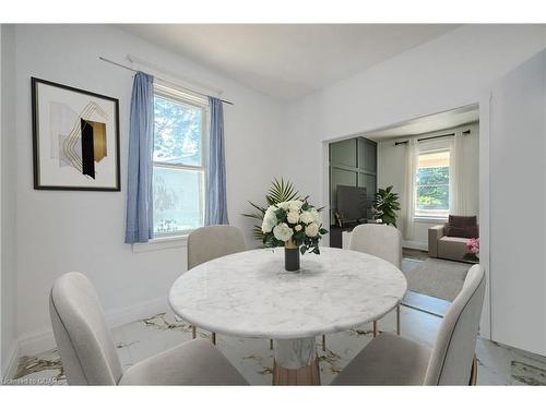 324 Edinburgh Road S, Guelph, ON - Indoor Photo Showing Dining Room