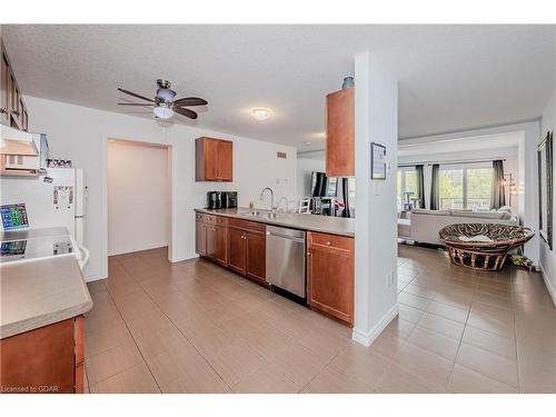 100 Mussen Street, Guelph, ON - Indoor Photo Showing Kitchen