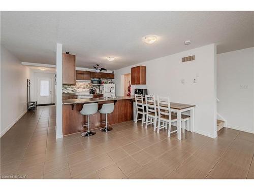 100 Mussen Street, Guelph, ON - Indoor Photo Showing Dining Room