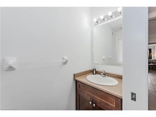 100 Mussen Street, Guelph, ON - Indoor Photo Showing Bathroom