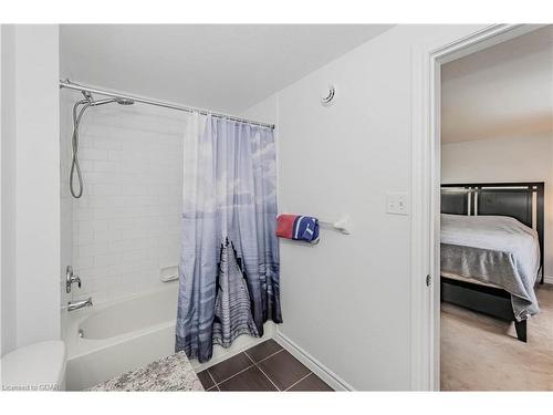 100 Mussen Street, Guelph, ON - Indoor Photo Showing Bathroom