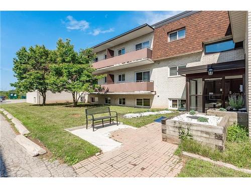 101-53 Conroy Crescent, Guelph, ON - Outdoor