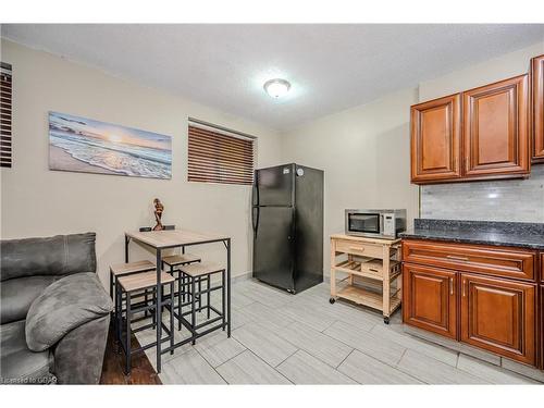 101-53 Conroy Crescent, Guelph, ON - Indoor