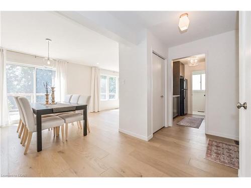 24 Bridlewood Drive, Guelph, ON - Indoor Photo Showing Dining Room