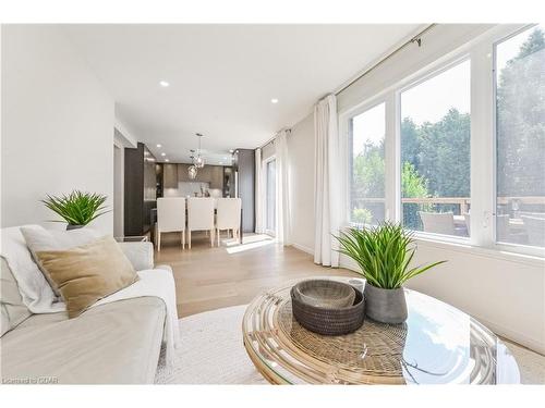 24 Bridlewood Drive, Guelph, ON - Indoor Photo Showing Living Room