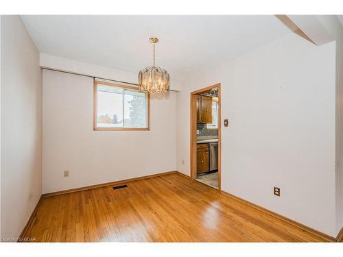 118 Applewood Crescent, Guelph, ON - Indoor Photo Showing Other Room