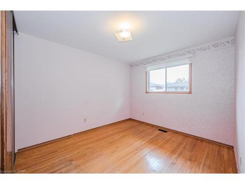 118 Applewood Crescent, Guelph, ON - Indoor Photo Showing Other Room