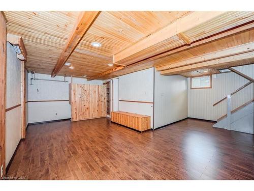 118 Applewood Crescent, Guelph, ON - Indoor Photo Showing Garage